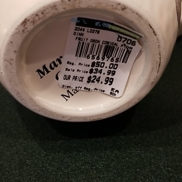 Pitcher with grapes - Picture 4 of 5